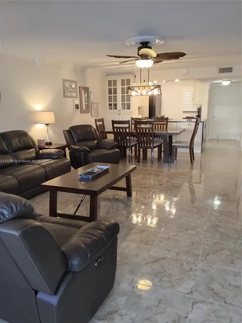 329 SE 3rd St Unit 105T, Hallandale Beach, FL MLS: A11724749