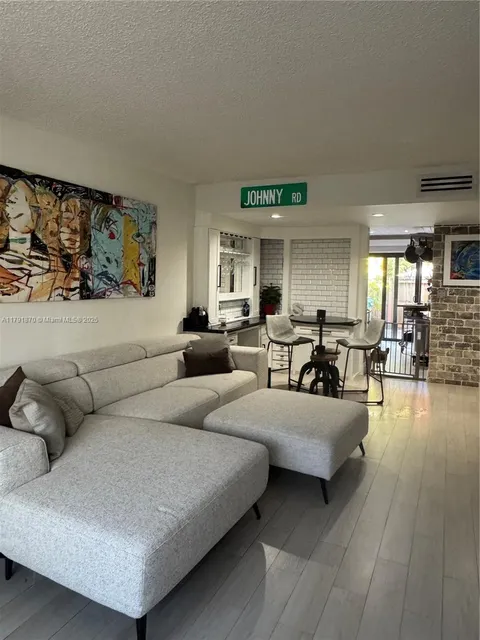 10251 SW 77th Ct, Miami, FL MLS: A11791870