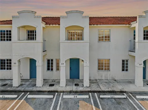 219 SW 6th Ln, Florida City, FL MLS: A11752552