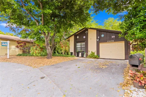 13444 SW 108th St Cir N, Miami, FL MLS: A11765993