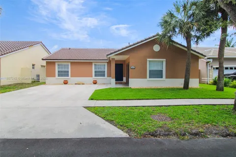 19171 NW 89th Ct, Hialeah, FL MLS: A11807242