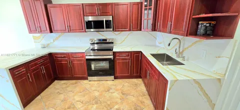 385 W 63rd St, Hialeah, FL MLS: A11621771