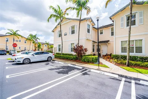153 SE 28th Pl Unit 2, Homestead, FL MLS: A11634278