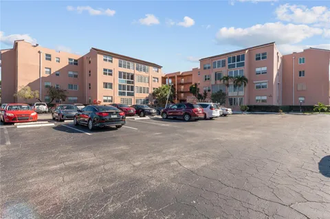 2841 Somerset Dr Unit 215, Lauderdale Lakes, FL MLS: A11766739