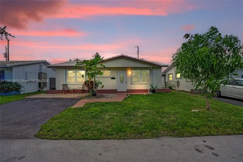 4577 NW 16th Ter, Tamarac, FL MLS: A11681066