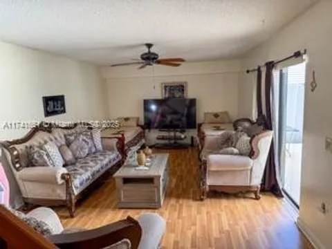 7305 73rd Way Unit 7305, West Palm Beach, FL MLS: A11741651