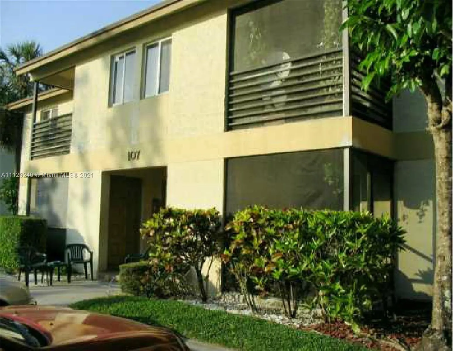 107 Gardens Dr Unit 102  