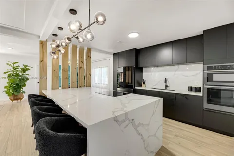 1370 71st St, Miami Beach, FL MLS: A11760019
