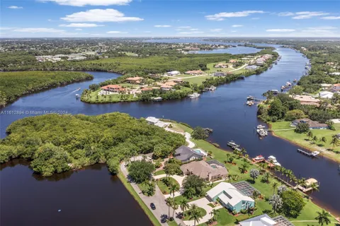 2674 SE Erickson Dr, Port St. Lucie, FL 34984 - MLS#: A11612894