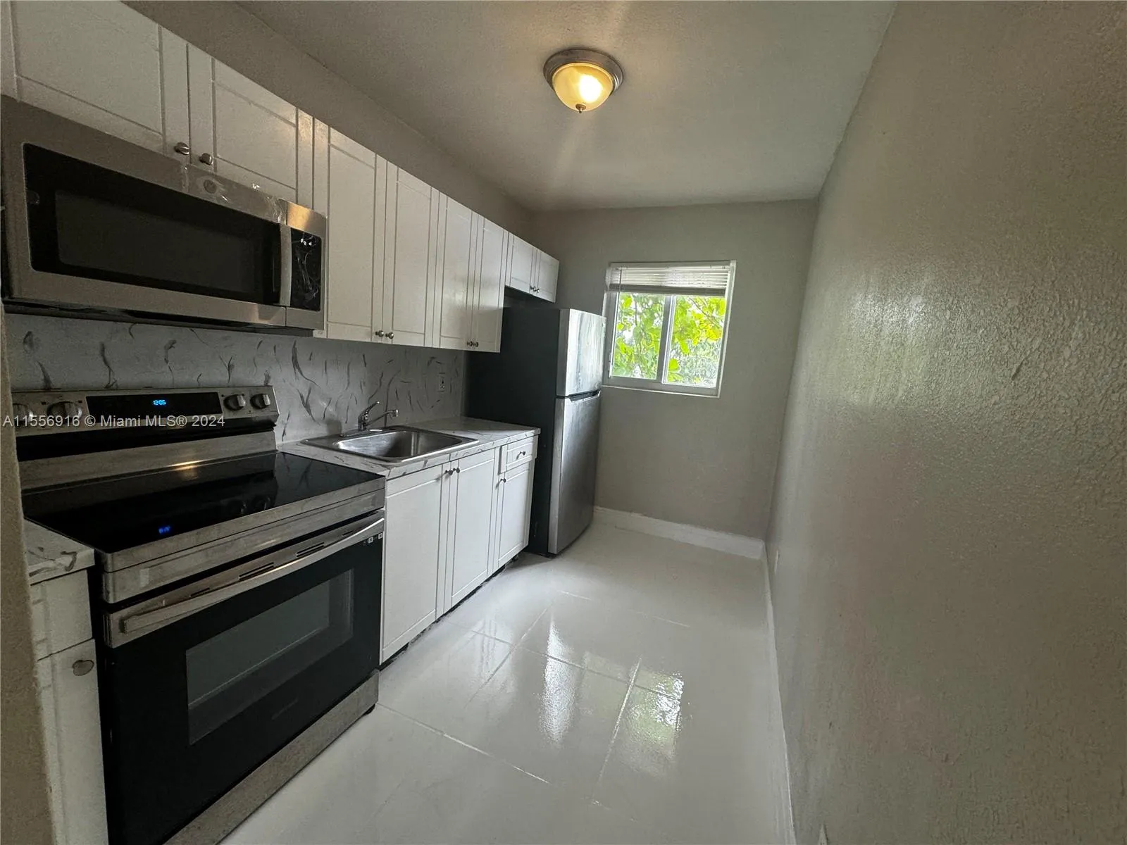 1940 Washington Ave Unit 14