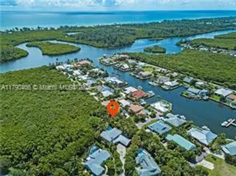 10737 SE Seaspray Ct, Hobe Sound, FL MLS: A11790406