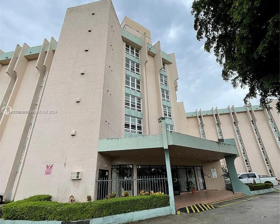 8897 Fontainebleau Blvd Unit 302  