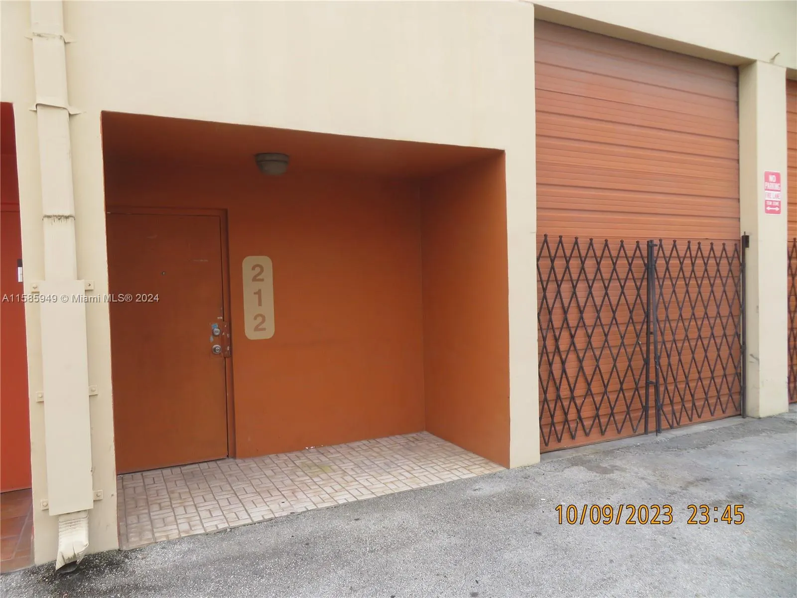 2450 W 82nd St Unit 212  