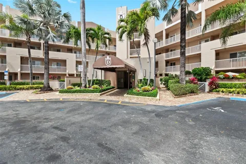 7665 Granville Dr Unit 309, Tamarac, FL MLS: A11766708