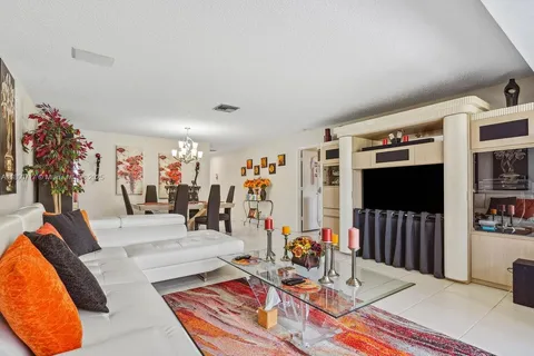 1621 NW 20th Ave Unit 203, Delray Beach, FL MLS: A11800717