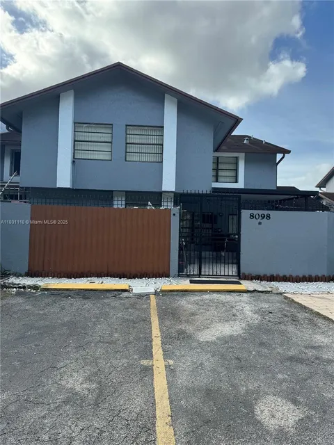 8098 NW 99th Ter, Hialeah Gardens, FL MLS: A11801118