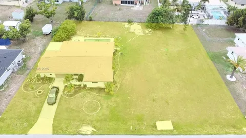 156 Francis DR NE, Port Charlotte, FL MLS: A11745825