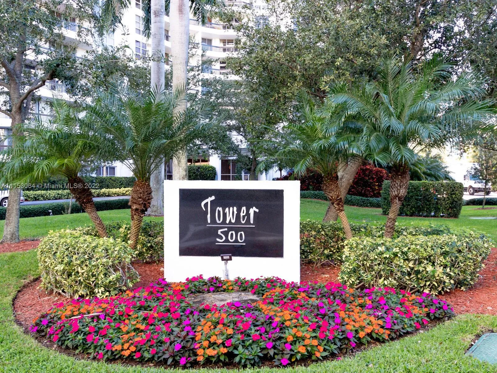 3530 Mystic Pointe Dr Unit 1212