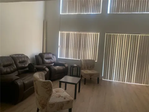 18101 NW 68th Ave Unit E204, Hialeah, FL MLS: A11609881