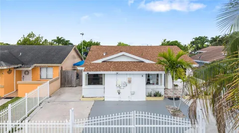 19276 SW 123rd Ave, Miami, FL MLS: A11801075