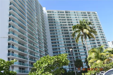 100 Bayview Dr Unit 309, Sunny Isles Beach, FL MLS: A11802451