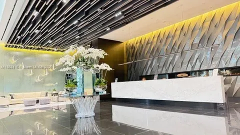 851 NE 1st Ave Unit 3700, Miami, FL MLS: A11803416