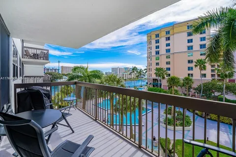 2900 NE 14th St Causeway Unit 410, Pompano Beach, FL MLS: A11762566