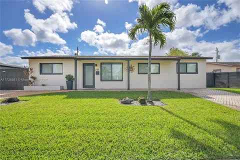 210 NW 40th St, Deerfield Beach, FL 33064 - MLS#: A11738561