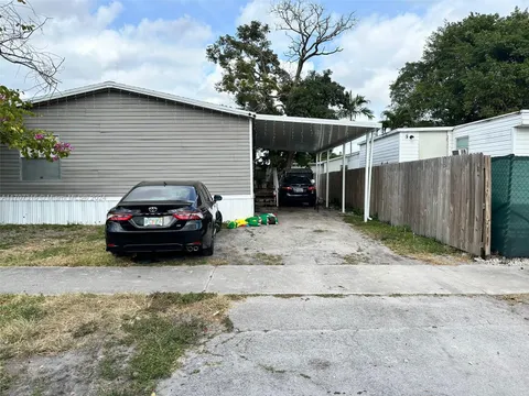 13421 SW 8th St, Davie, FL 33325 - MLS#: A11707316