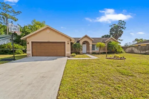 155 Kings Way, Royal Palm Beach, FL MLS: A11761302