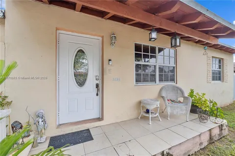3527 NW 17th St, Miami, FL MLS: A11771868