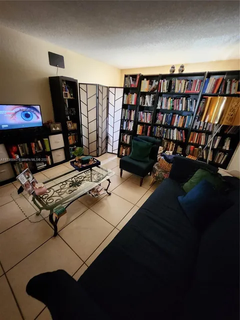 4835 NW 9th Dr Unit 4835, Plantation, FL 33317 - MLS#: A11716840