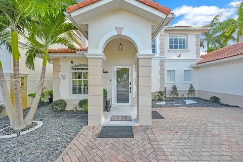 7327 NW 173rd Dr Unit 103, Hialeah, FL 33015 - MLS#: A11722551