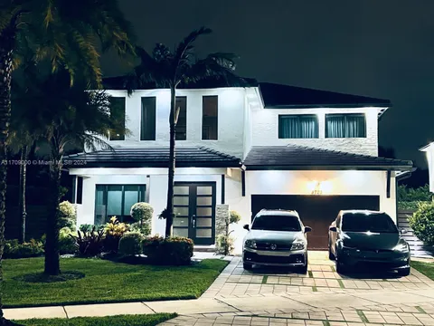 8723 NW 161 Ter, Miami Lakes, FL MLS: A11709000