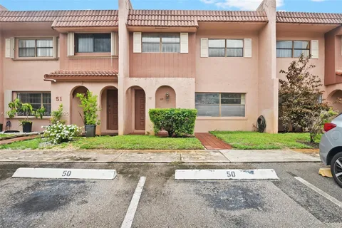 50 Matador Lane Unit 3-23, Davie, FL MLS: A11805064