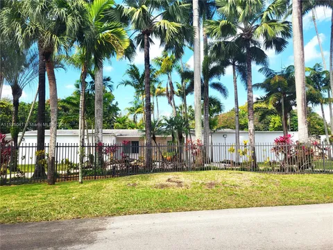 8290 Sunset Dr, Miami, FL MLS: A11525041