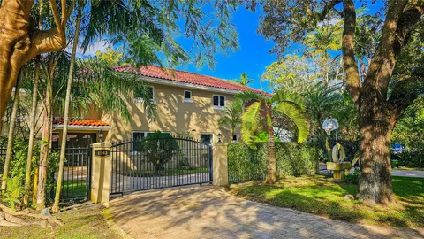1543 Dorado Ave, Coral Gables, FL MLS: A11732566