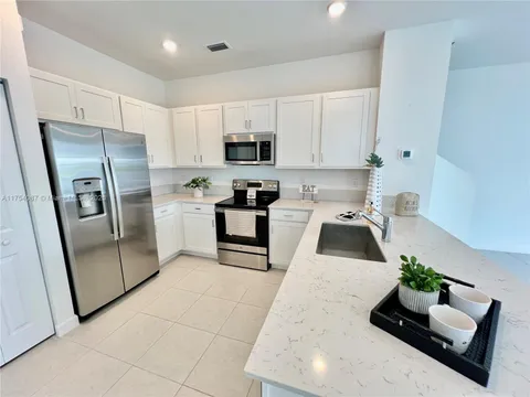  MLS: A11754087