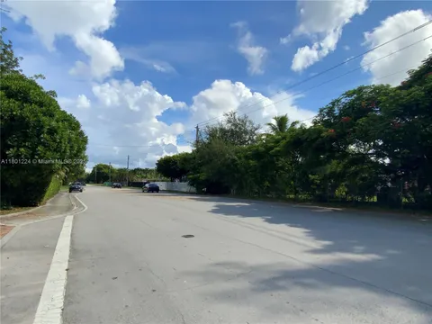 7901 SW 72nd Ave, Miami, FL MLS: A11801224
