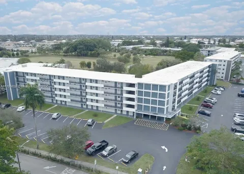 950 Hillcrest Dr Unit 211, Hollywood, FL MLS: A11768652