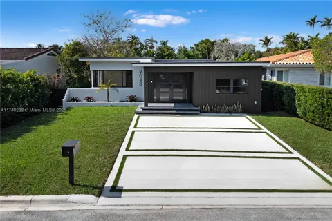 9048 Dickens Ave, Surfside, FL MLS: A11740238