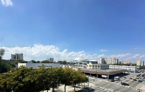 199 SW 12th Ave Unit 502B, Miami, FL MLS: A11771938