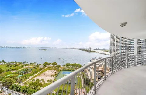 1750 N Bayshore Dr Unit 2001, Miami, FL MLS: A11766518