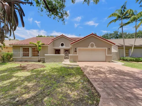 8913 NW 194th Ter, Hialeah, FL MLS: A11804178