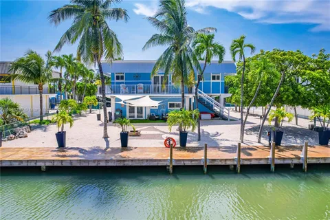 126 Columbus Dr, Islamorada, FL MLS: A11648297