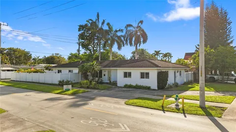 1110 S 14th Ave, Hollywood, FL 33020 - MLS#: A11747871