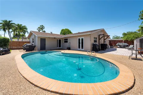 22226 SW 65th Ter, Boca Raton, FL MLS: A11804123