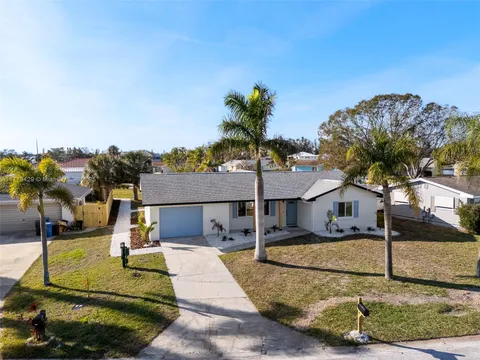 105 12th St SW, Other City - In The State Of Florida, FL MLS: A11773429