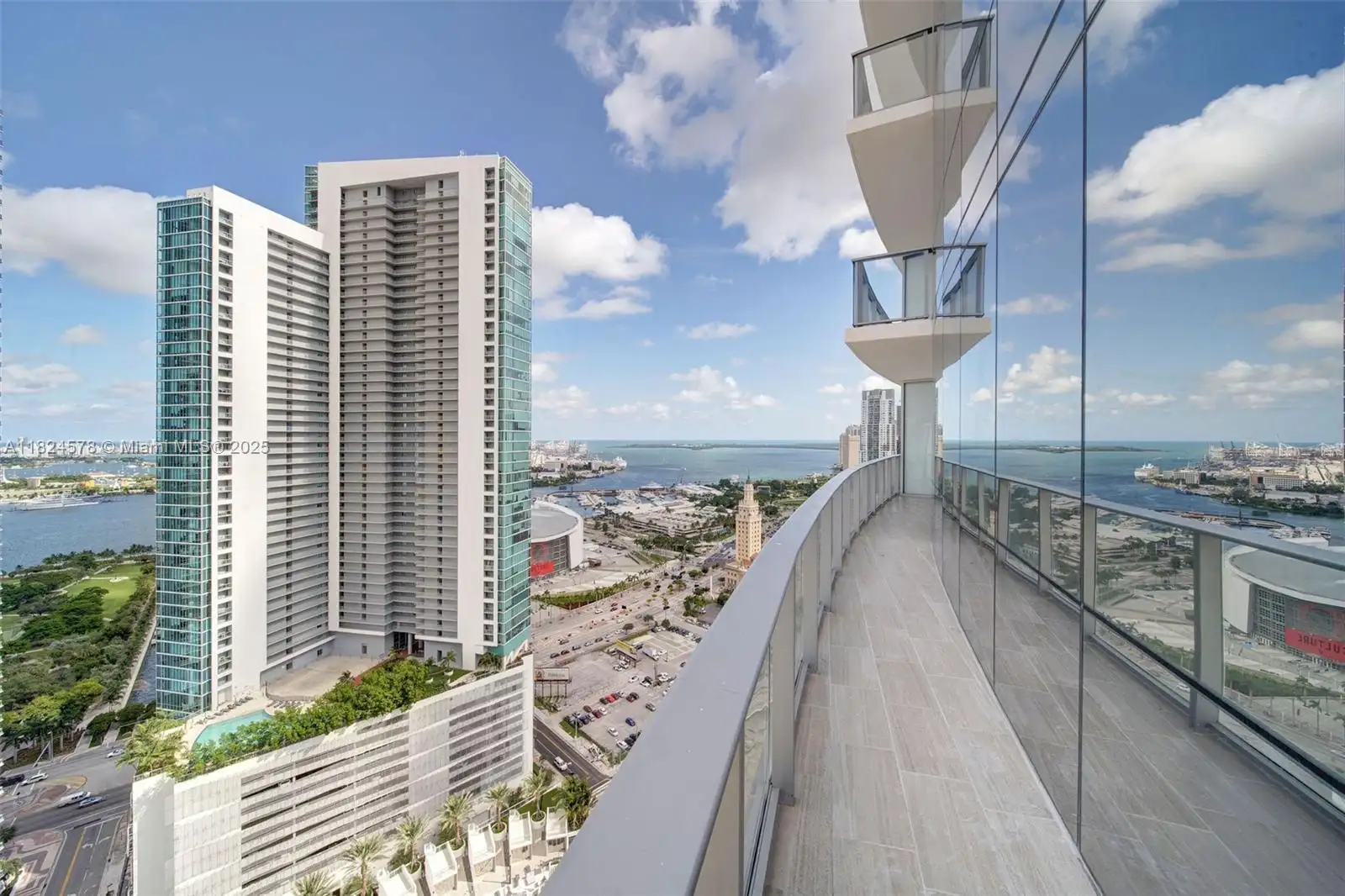 851 NE 1ST AVE Unit 3003  