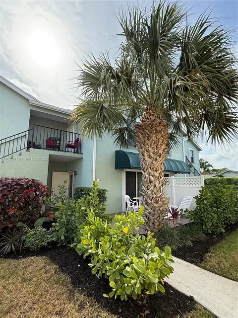 517 Waterside Dr Unit 517, Hypoluxo, FL MLS: A11708081